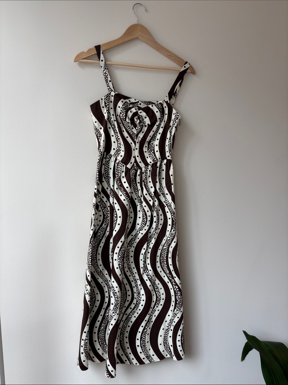 Max & Co Brown White Wavy Print Midi Dress